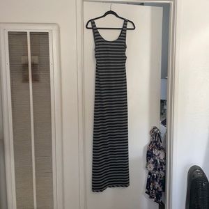 Open back cotton dress with side slit